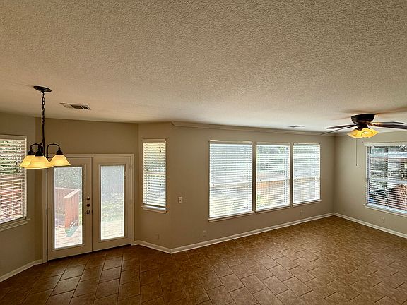 4th image of 3953 Canyon Glen Cir