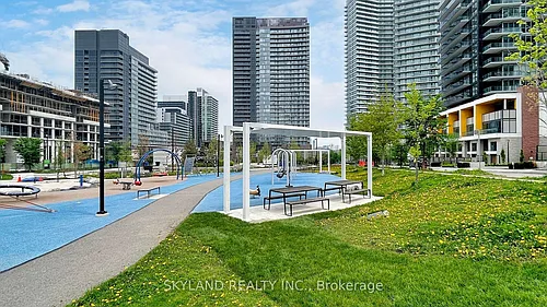 27 McMahon Dr #608 Photo 1