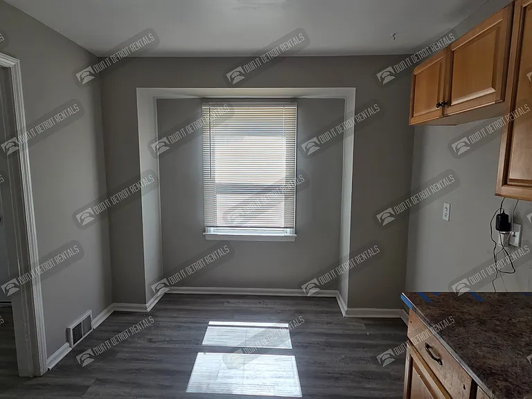 16461 Rossini Dr — Photo 12