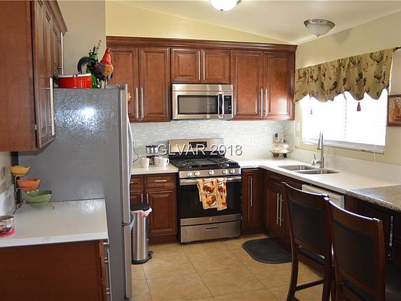 3rd image of 4145 E Chicago Ave