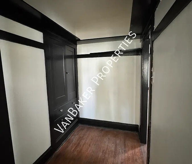 1320 W 116th St #1 — Photo 8