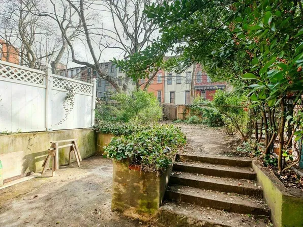 399 Clermont Ave, Brooklyn, NY 11238