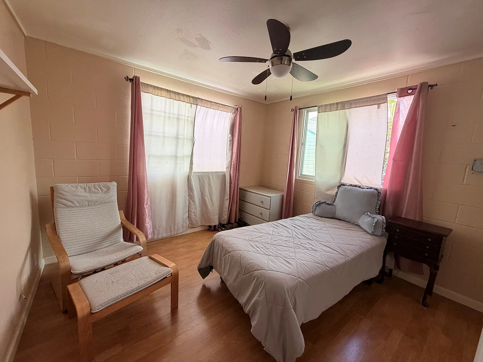 3 bed, 1200 sqft, $2,850 — Photo 2