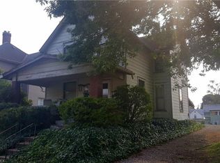 309 S 10th St, Coshocton, OH
