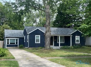 409 W 6th St, Perrysburg, OH