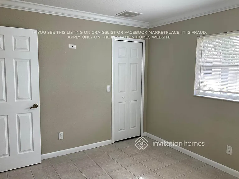 624 SE 18th Ter — Photo 13