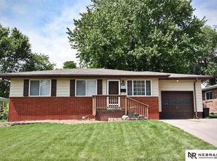 4160 Valley View Ave, Bellevue, NE 68147