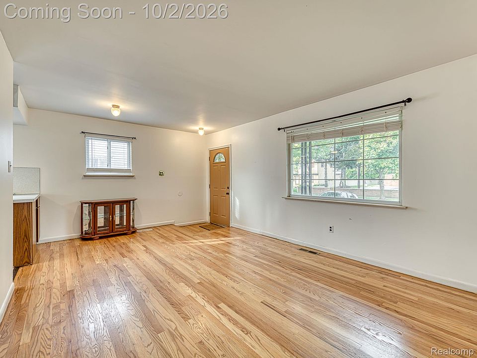 7275 Katherine St, photo 5