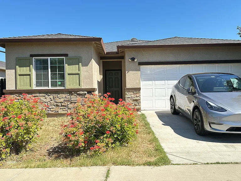 513 Tolman Way — Photo 1