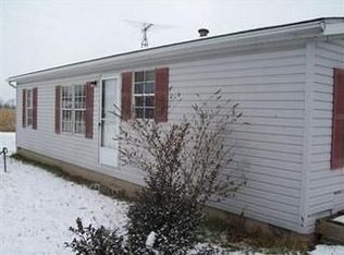 10003 Wolfe Rd, New Vienna, OH 45159