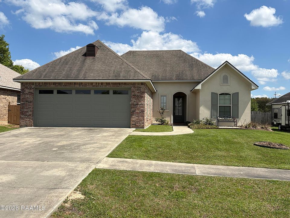 1st image of 106 Whisper Wood Ln