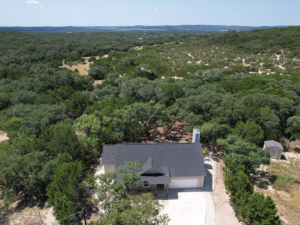 2nd image of 287 DEER OAKS DR