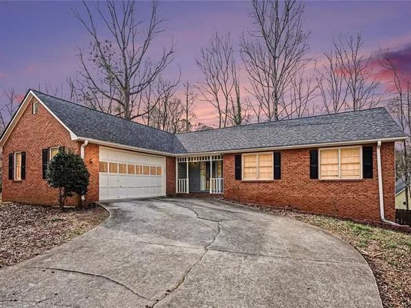 2645 Five Star Ct, Snellville, GA 30039
