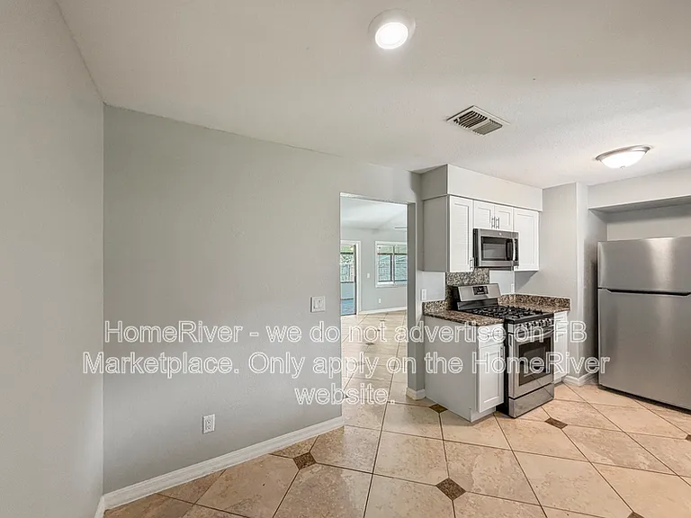 2306 Greenbush Ct — Photo 7