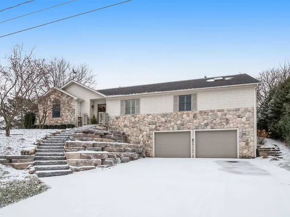 11815 Lakeside Dr N, Jerome, MI 49249