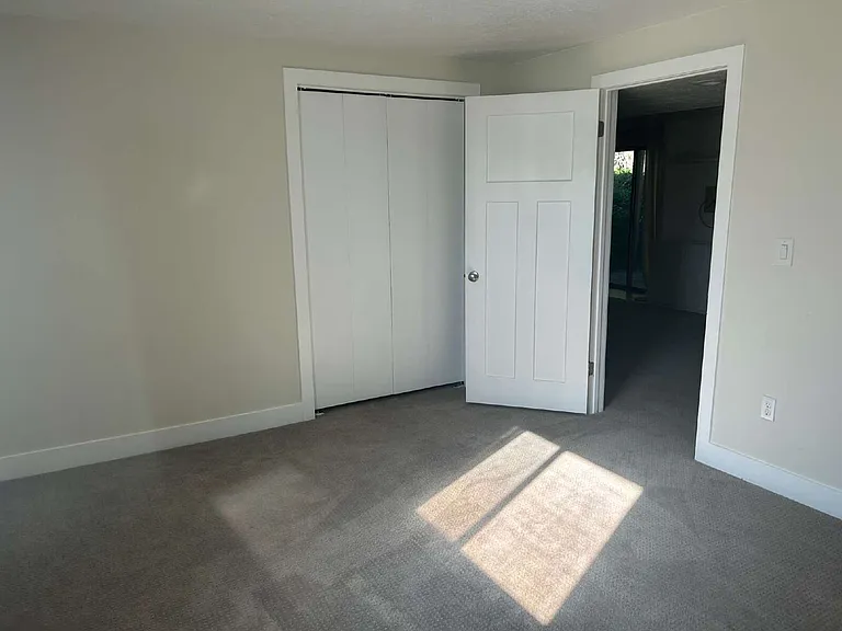5702 Maplewood Dr — Photo 14