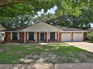 8310 Gulf Tree Ln, Houston, TX 77075