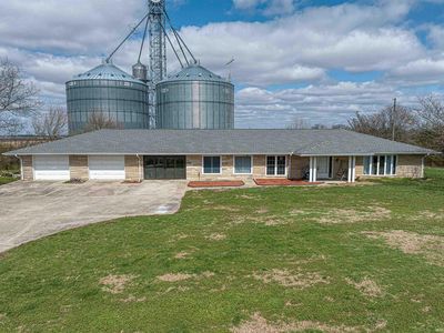 986 W State Hwy #168, Fort Branch, IN, 47648