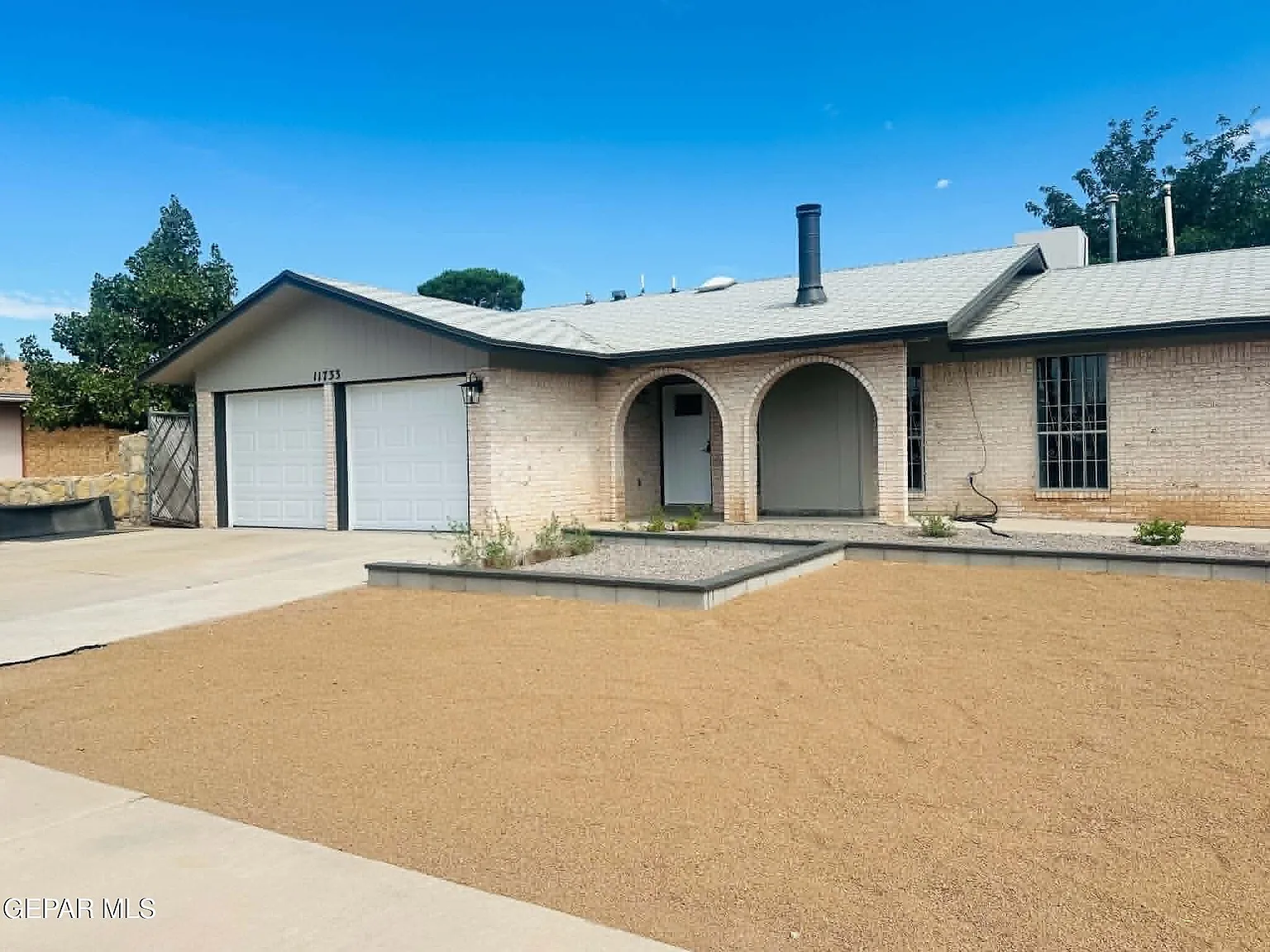 3 bed, 1.5 bath, 1116 sqft, $1,300 — Photo 2