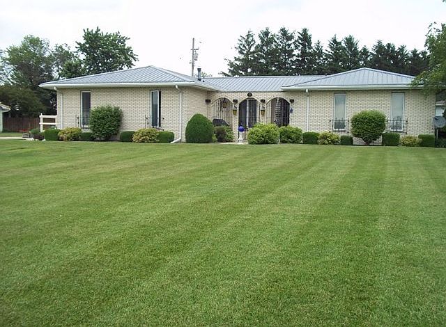 1st image of 926 S Chapel Dr