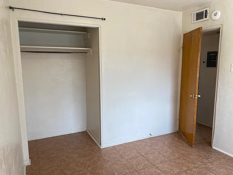 3434 Smith Ave SE #B — Photo 14