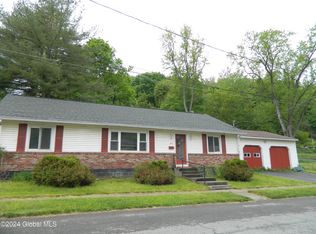 823 5th St, Rensselaer, NY 12144