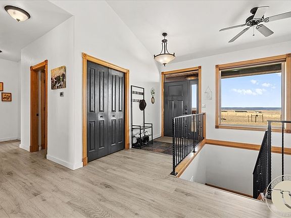 3rd image of 4900 Vandaveer Rd