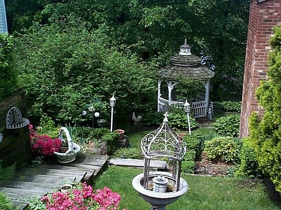 SIDEYARD BEAUTY