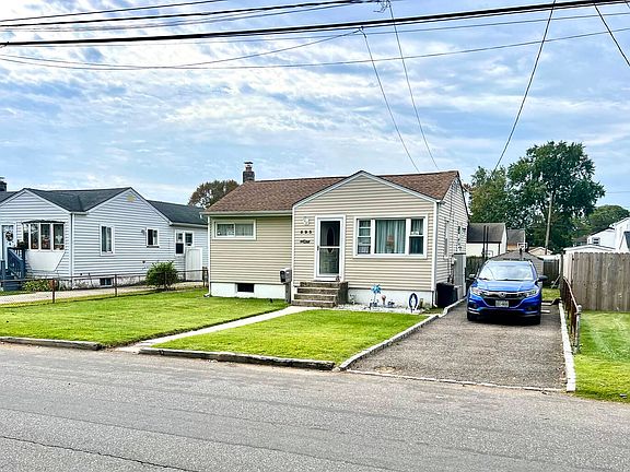 2nd image of 593 N Monroe Ave