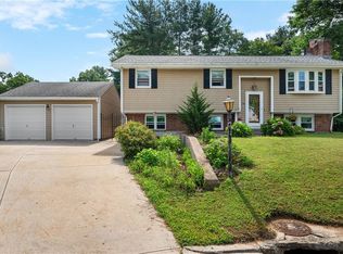 56 Circledale Dr, Cumberland, RI 02864