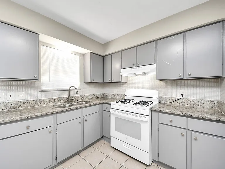 1736 Crestdale Dr #8 — Photo 14