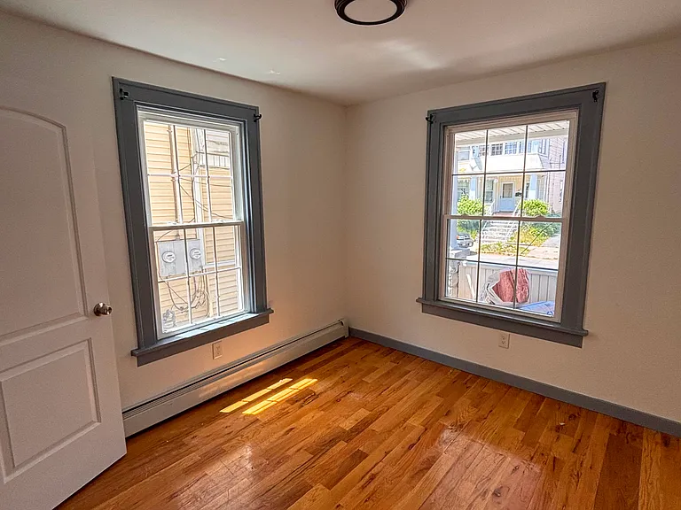 23 Hawk St #2R — Photo 6