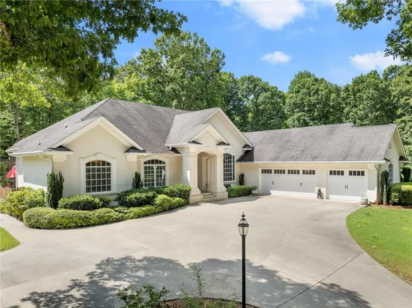 3011 Habersham Hills Dr, Gainesville, GA 30506