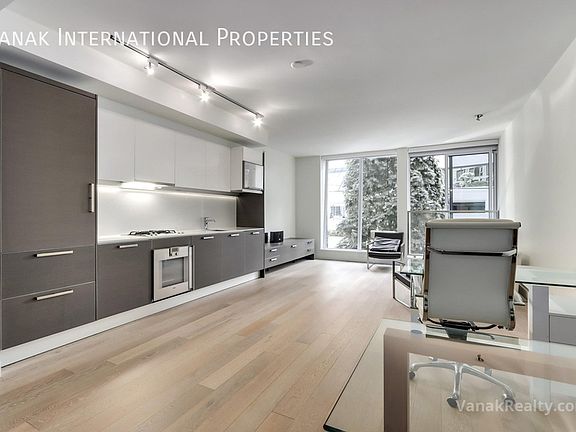 3rd image of 1477 Pender St W #206