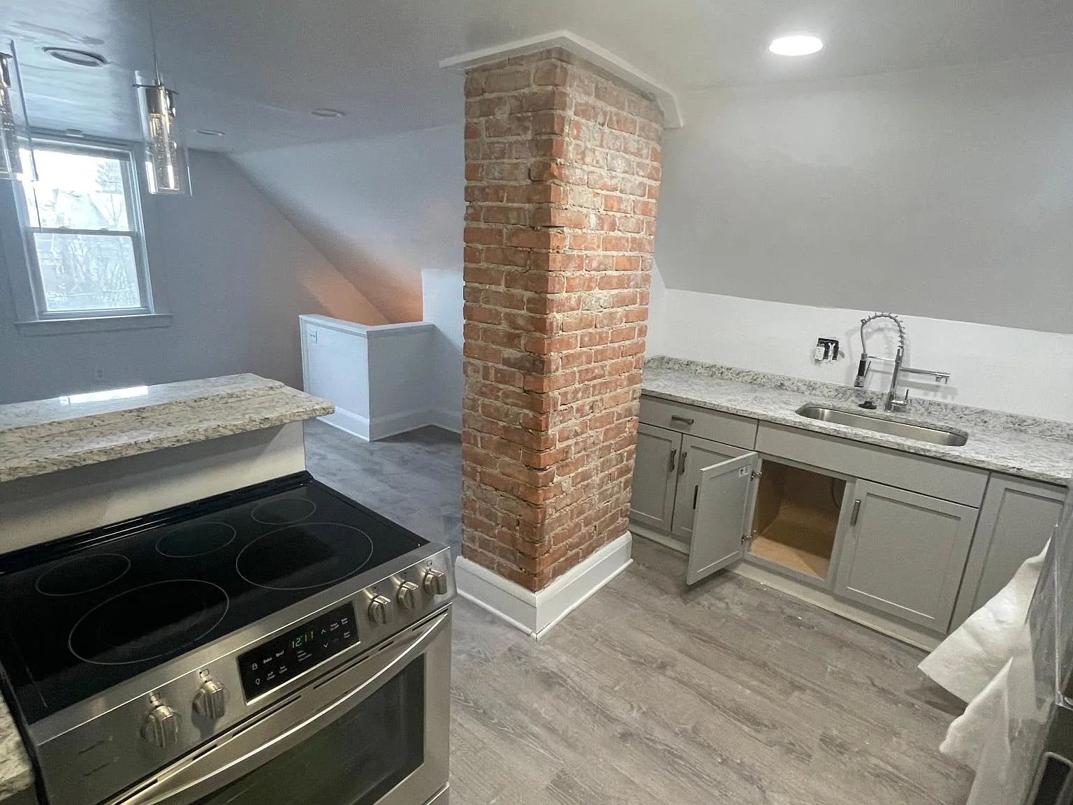 1 bed, 980 sqft, $995 — Photo 2