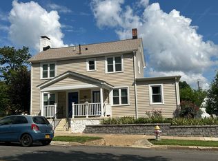 923 Hanover St #B, Fredericksburg, VA 22401