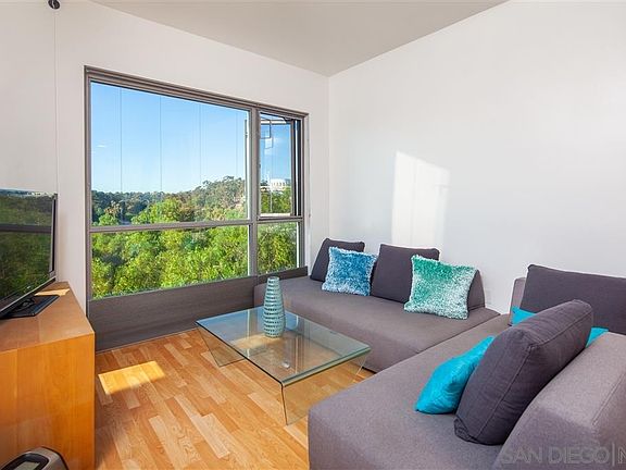 2nd image of 889 Date St Unit 422