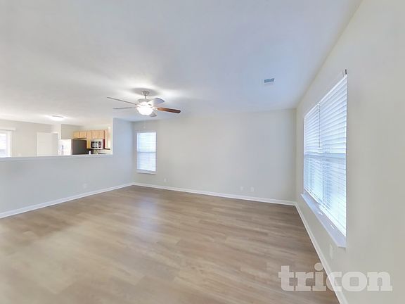 3rd image of 2137 Erin Ln
