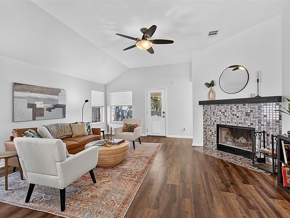 3rd image of 9213 Grant Forest Dr