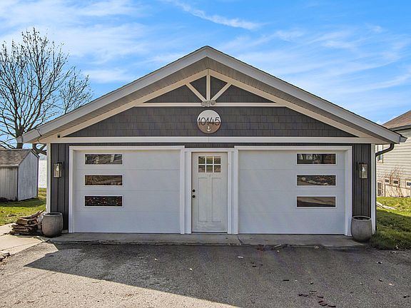 2nd image of 10145 Woodlawn Dr