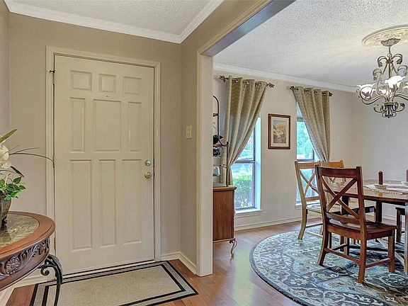 5th image of 17 Haven Cir