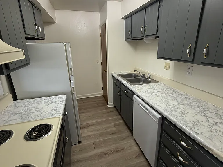 5562 Heatherdowns Blvd #19 — Photo 4