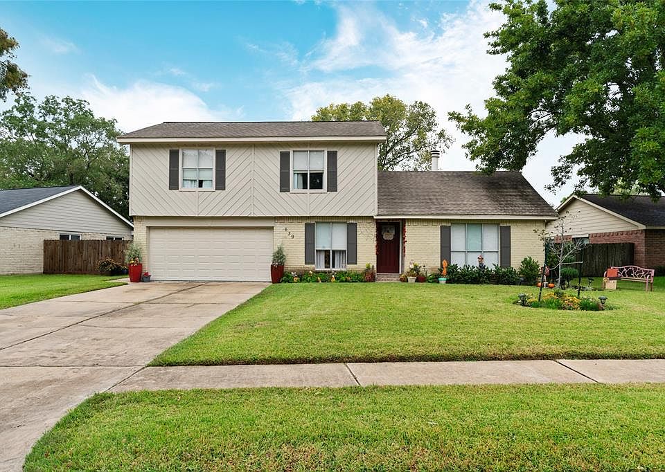 1st image of 639 Fair Oak Dr