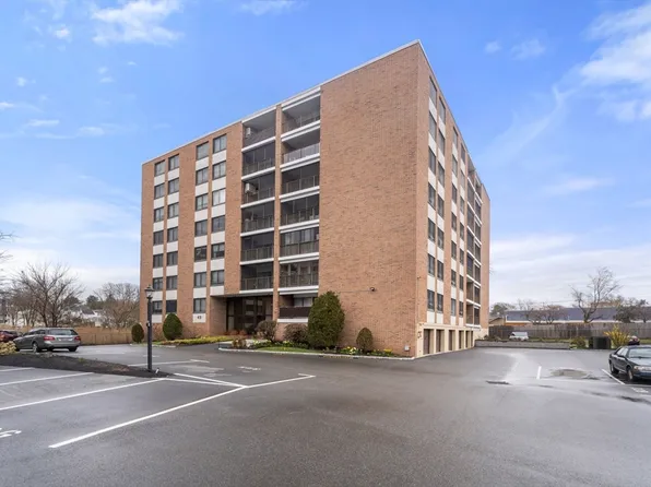 49 Melrose St APT 4E, Melrose, MA 02176