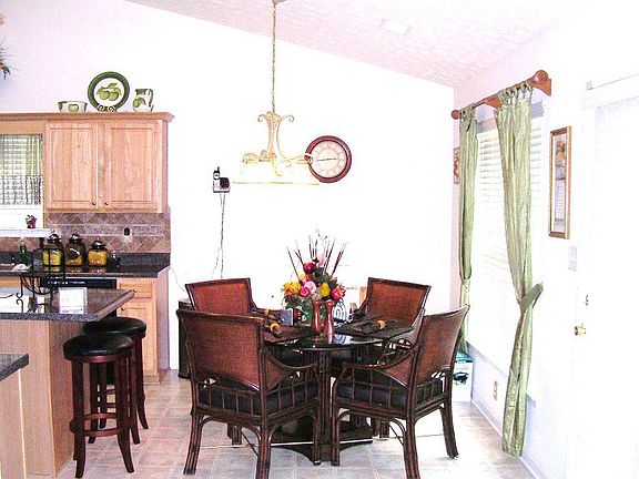 Sunny Breakfast Room