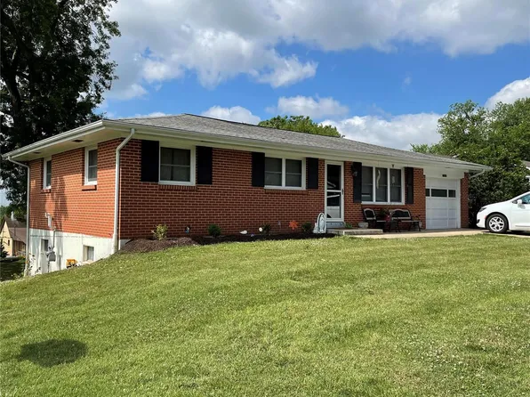 112 Macarthur St, New Haven, MO 63068