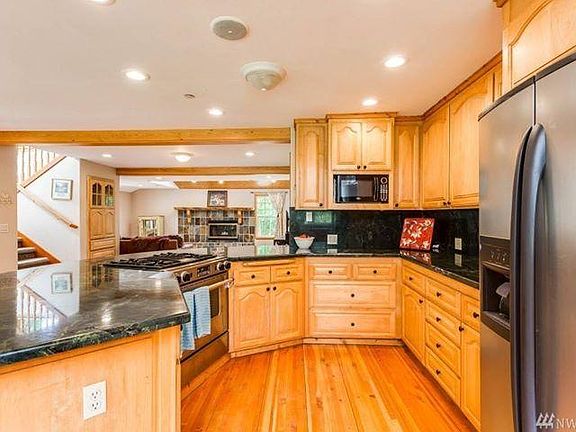 5th image of 28400 NE 120th St