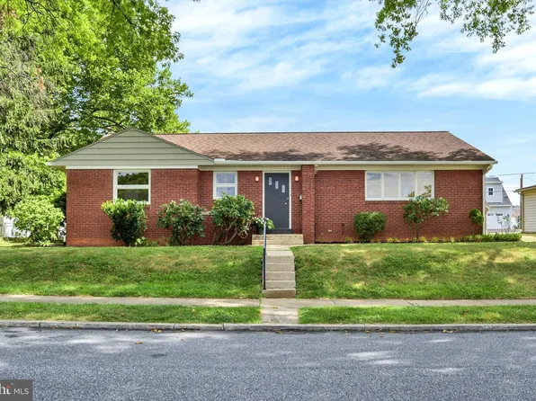 326 W Areba Ave, Hershey, PA 17033