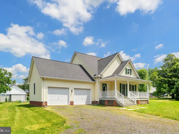 8456 Emerald Ln, Marshall, VA 20115