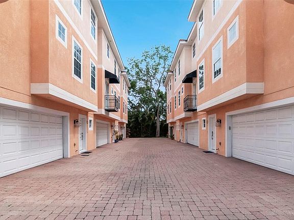 4th image of 3025 W GROVEWOOD COURT #3